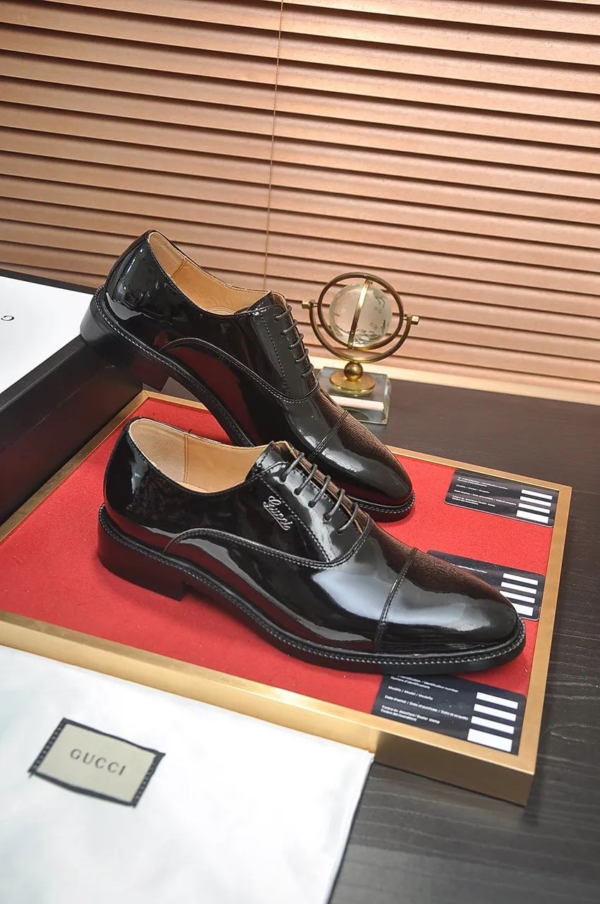 Men's shoes💰500💶Italy's top luxury men's shoe giant (GUCCI) (Gucci) (full cowhide lining) new arrival🍃Original European style🔰 Pleasant to the eye😍In order to make the shoes more durable and non-deformable🌀The production continues to follow traditional methods but there is still no lack of innovation💪Choose original sheepskin for the leather♻️ Smooth and natural And extra bright ⭐Made of imported cowhide, the first choice of rich people 38-45 (45 customized)